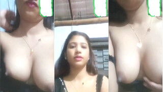 Hot Look Desi Girl Shows Boobs | Indian MMS