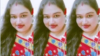 Desi Bahbhi Shows Boobs And Pussy On VC | Indian MMS