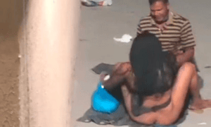 Gali me Program Chal Rahai Hai