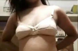 Desi Cute Girl Showing Boobs n big ass